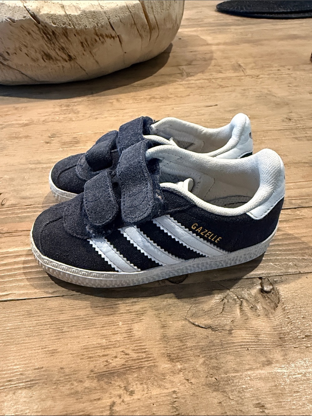 Adidas Kids gazelle Navy Velcro Sneakers